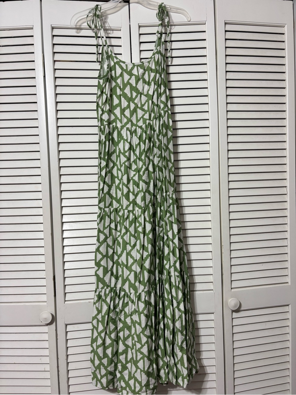 SHEIN Green and White Geometric Tie-Shoulder Maxi Dress
